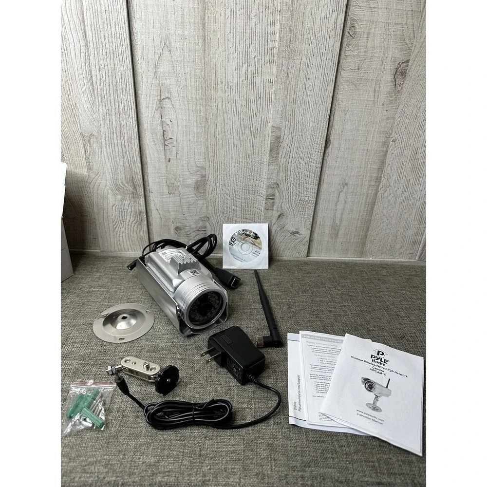 Pyle Wireless Home Security Surveillance Weatherproof Camera with Night Vision